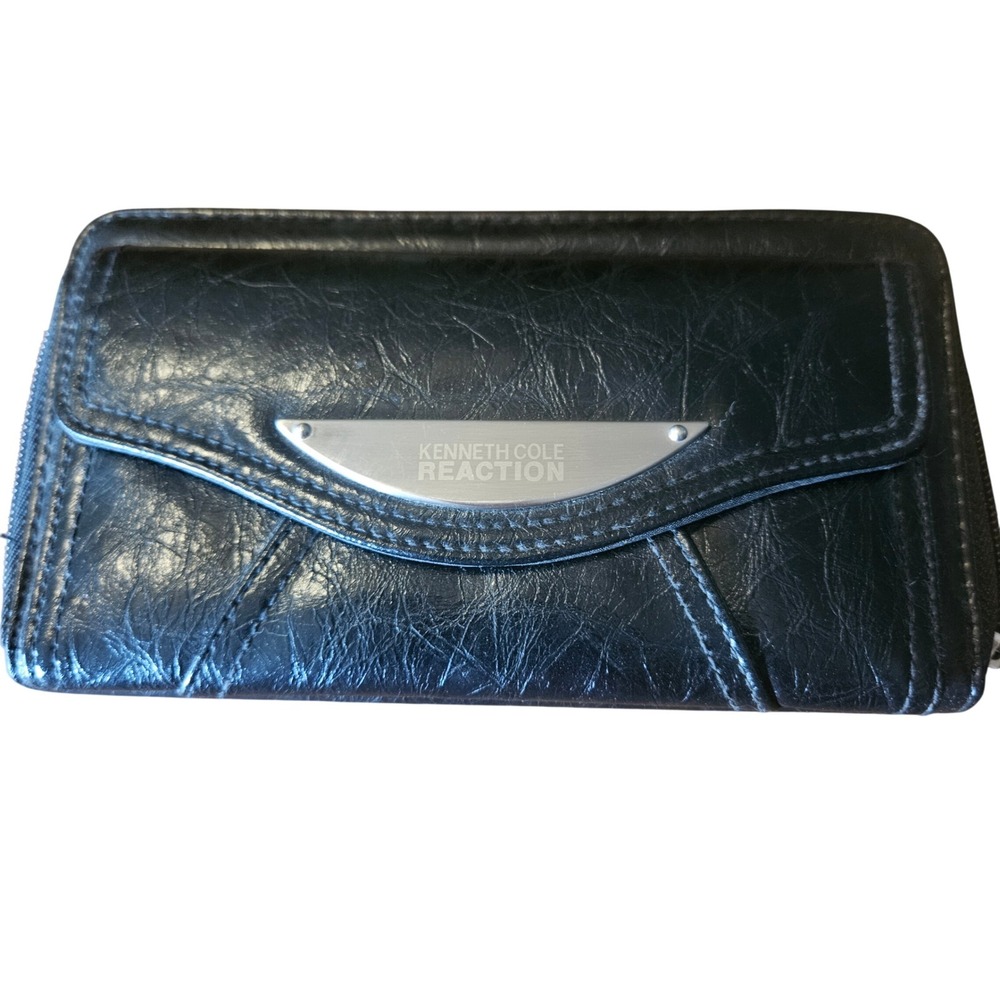 Kenneth Cole Reaction Wallet Womens OS Black Faux Leather Zip Around Logo Plate